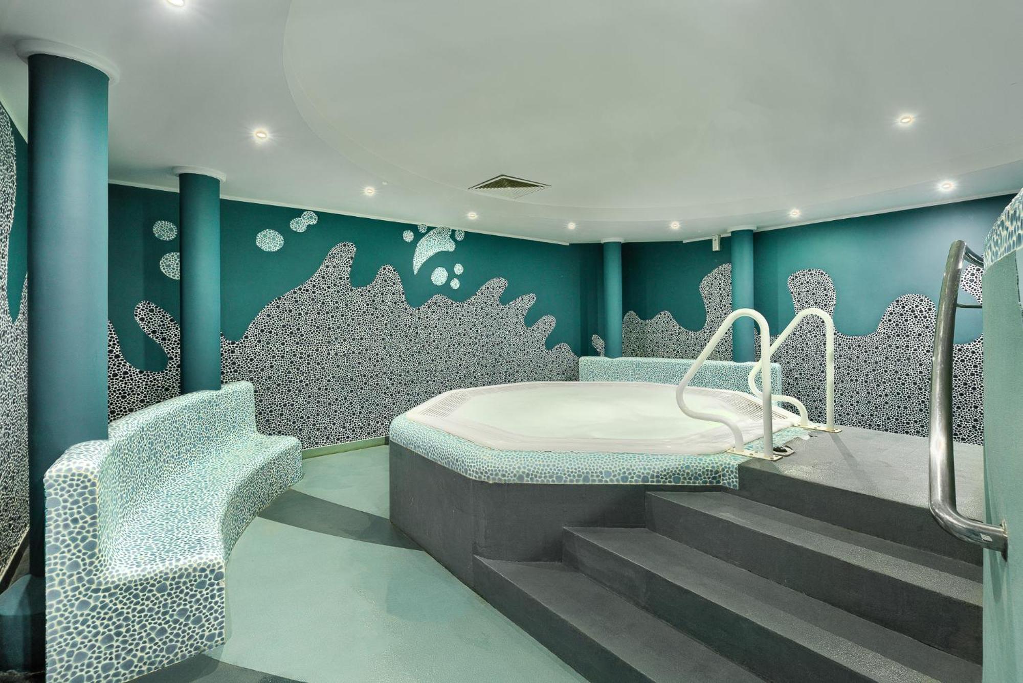 Hotel Olympic Wronki  Экстерьер фото