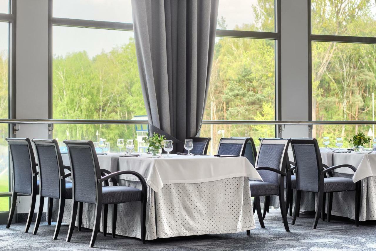 Hotel Olympic Wronki  Экстерьер фото
