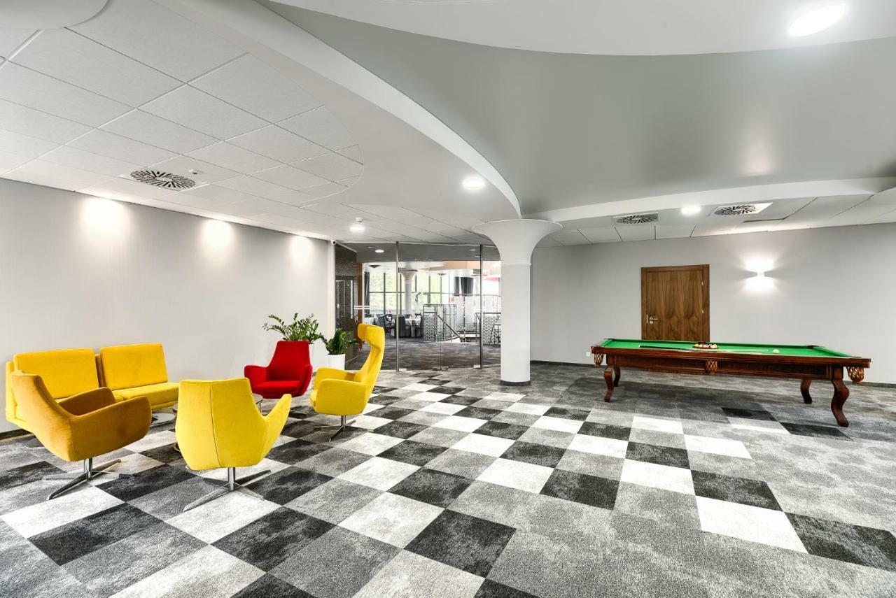 Hotel Olympic Wronki  Экстерьер фото