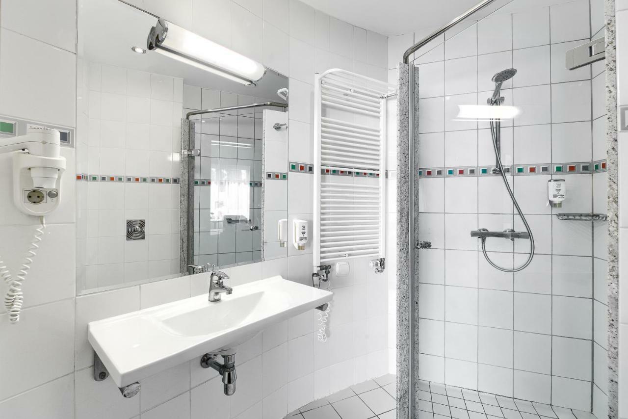 Hotel Olympic Wronki  Экстерьер фото